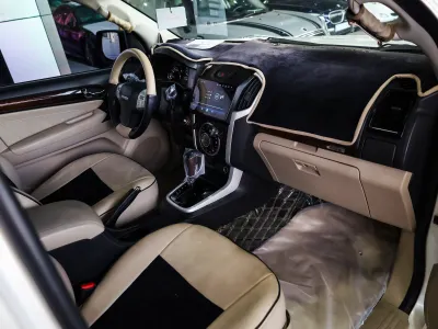 2018 ايسوزو ام يو اكس