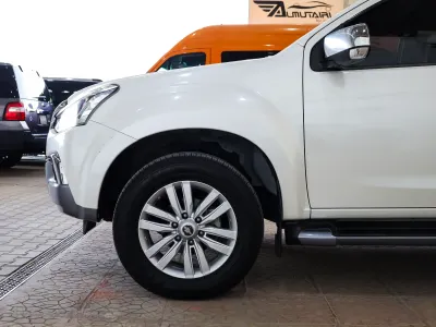 2018 ايسوزو ام يو اكس