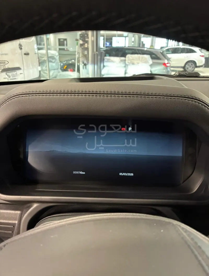 2026 لاند روفر ديفيندر اوكتا