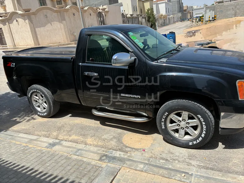 2012 جي ام سي سييرا زد 71