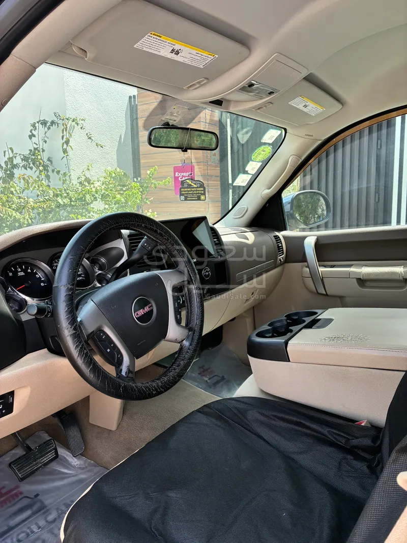 2012 جي ام سي سييرا زد 71