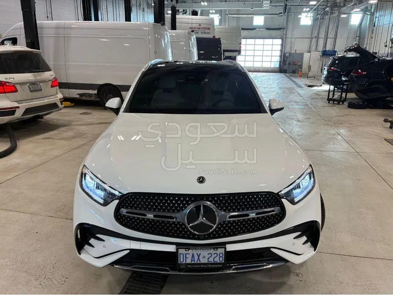 2025 مرسيدس - بنز جي إل سي 300