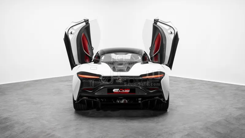 2024 مكلارين ارتورا