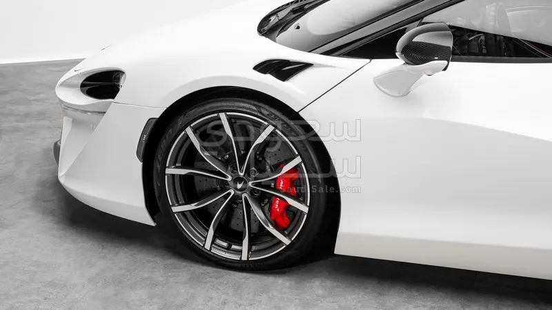 2024 مكلارين ارتورا