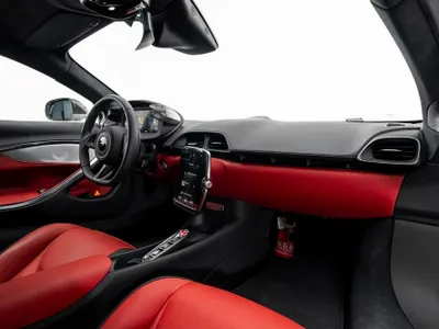 2024 مكلارين ارتورا