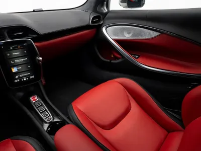 2024 مكلارين ارتورا