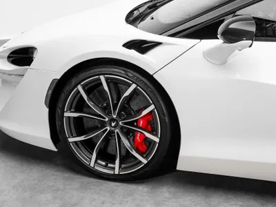 2024 مكلارين ارتورا