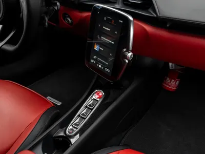 2024 مكلارين ارتورا