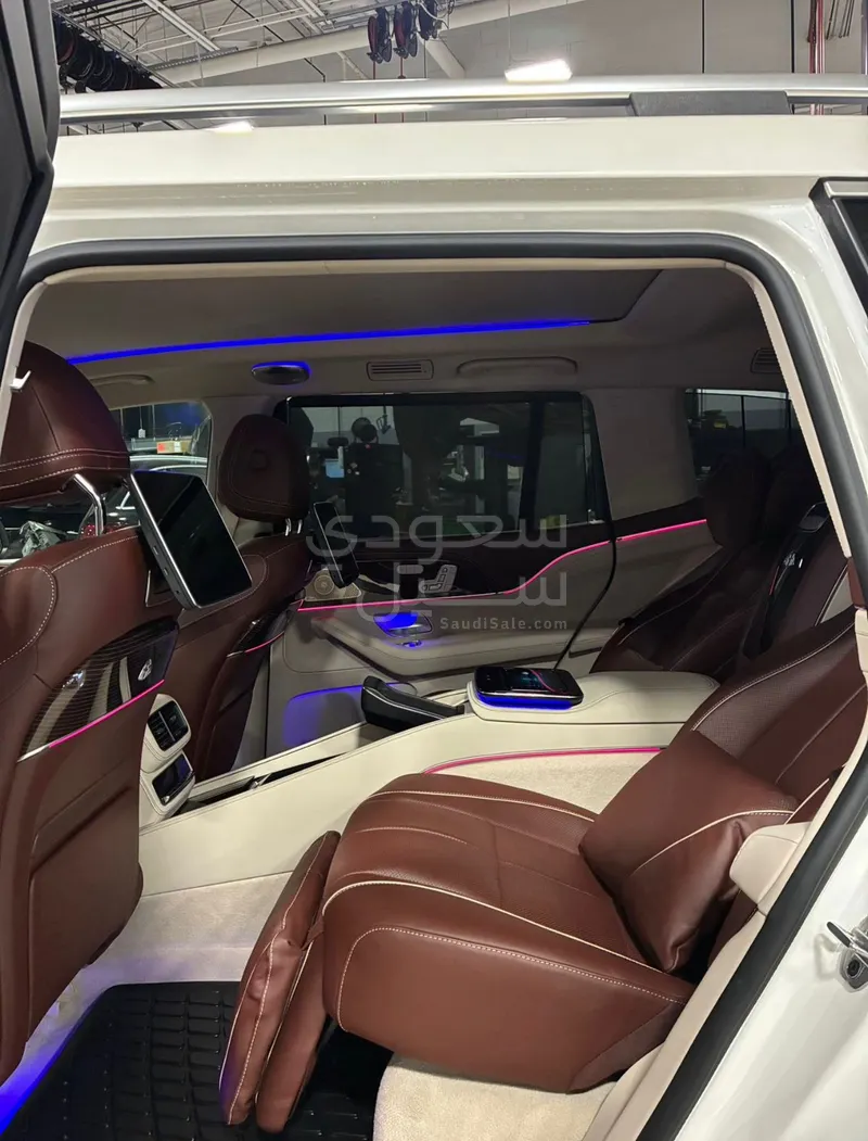 2023 مرسيدس - بنز جي إل إس 600 مايباخ