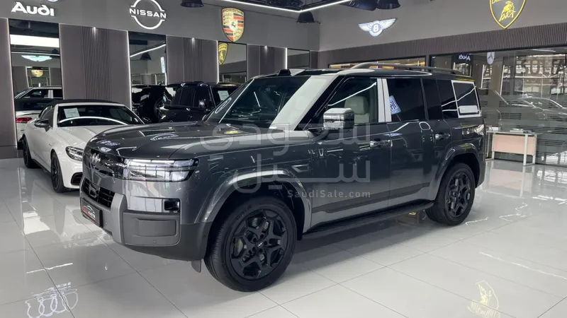 2025 بي واي دي ليوبارد 7