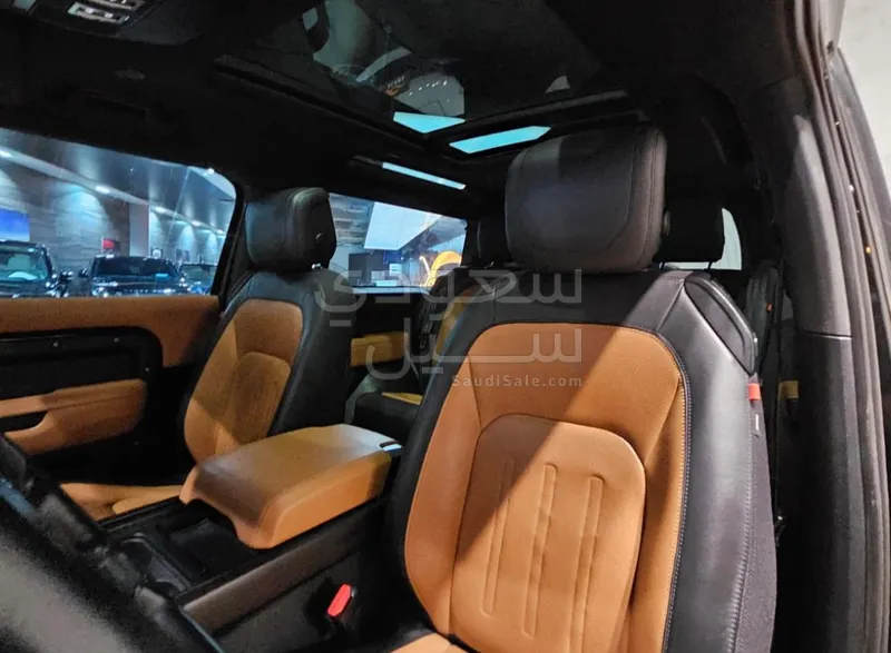 2022 لاند روفر ديفيندر 90