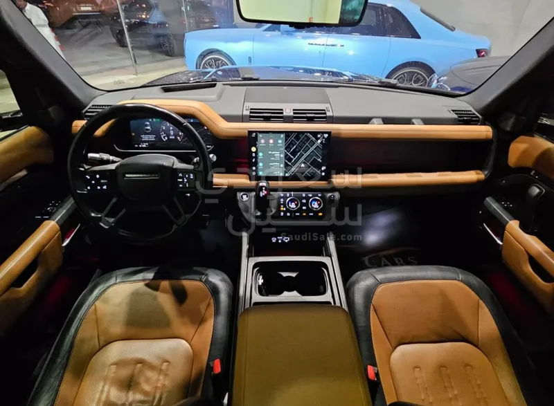 2022 لاند روفر ديفيندر 90