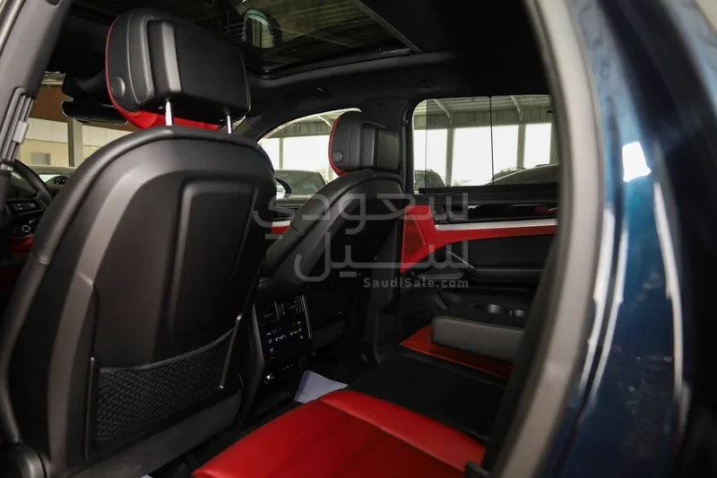 2025 Porsche Cayenne