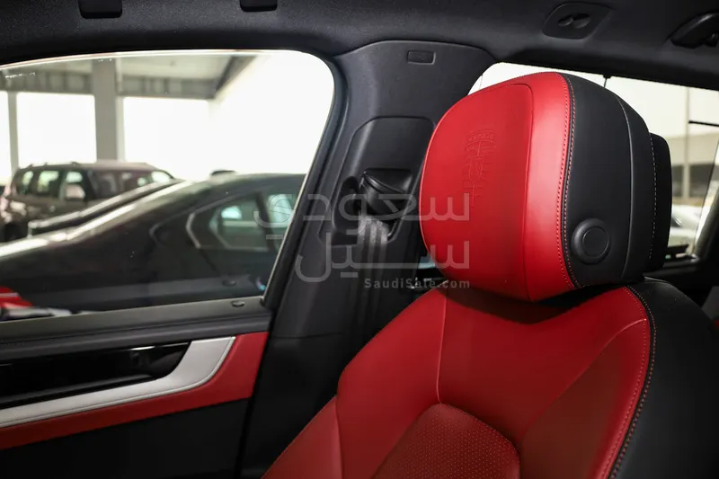 2025 Porsche Cayenne