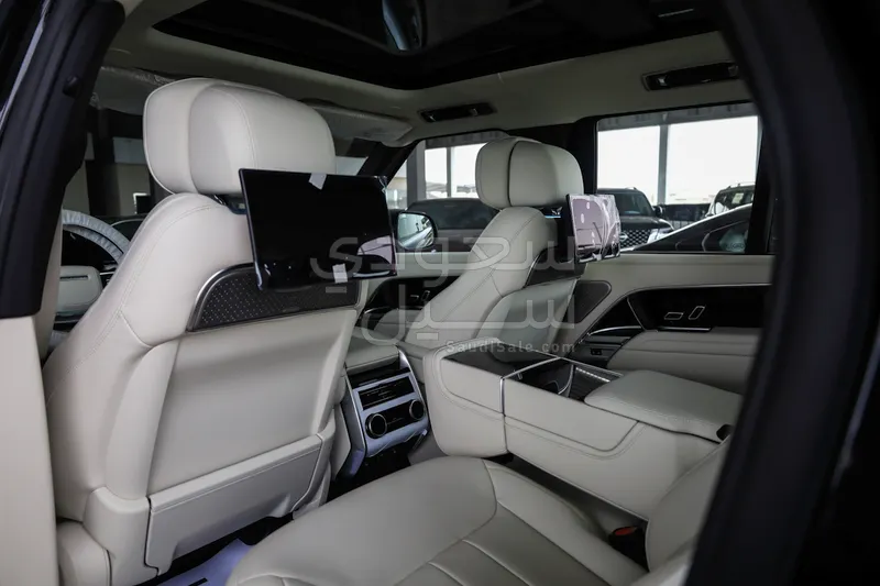 2026 لاند روفر رينج روفر اوتوبيوغرافي