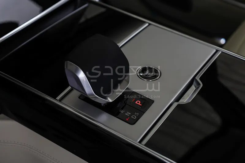 2026 لاند روفر رينج روفر اوتوبيوغرافي