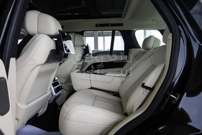 2026 لاند روفر رينج روفر اوتوبيوغرافي