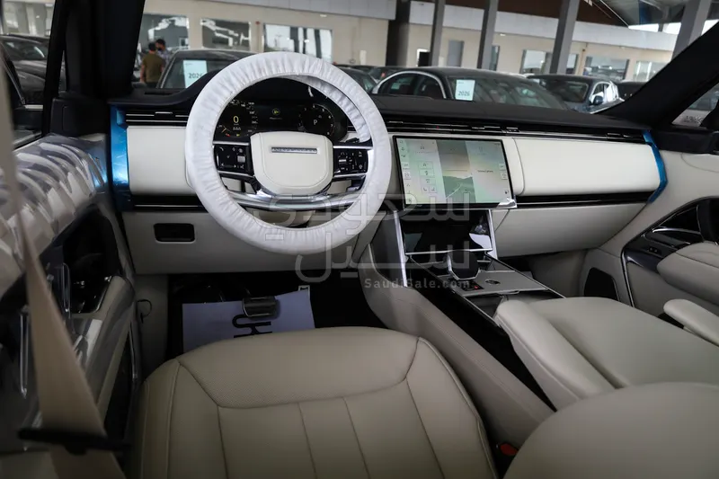 2026 لاند روفر رينج روفر اوتوبيوغرافي