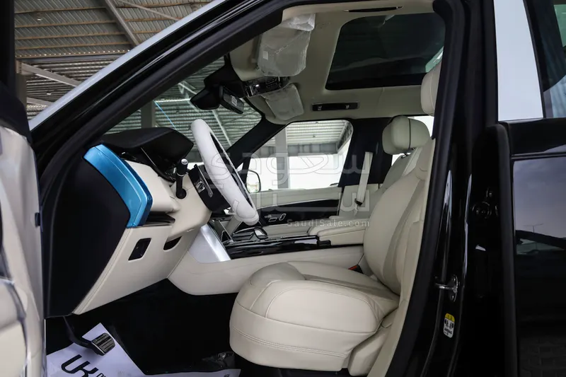 2026 لاند روفر رينج روفر اوتوبيوغرافي