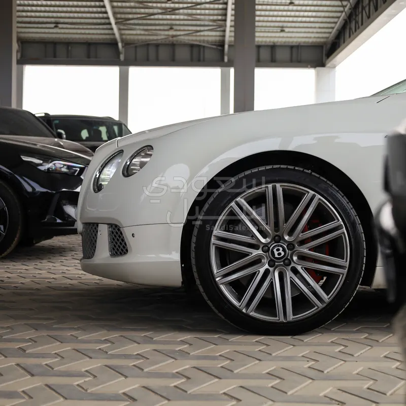 2013 بنتلي كونتيننتل جي تي سبيد مولينر