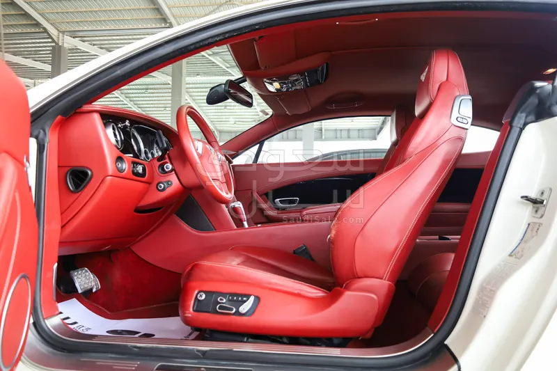 2013 بنتلي كونتيننتل جي تي سبيد مولينر