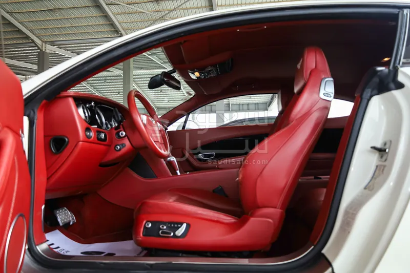 2013 بنتلي كونتيننتل جي تي سبيد مولينر