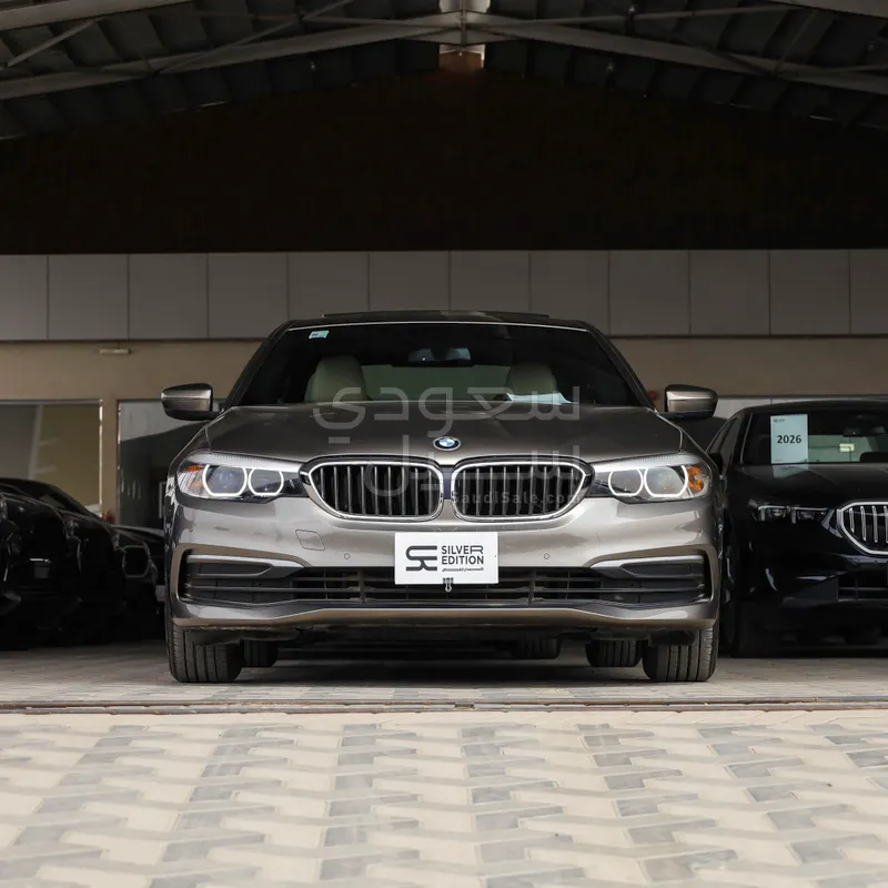 2017 بي ام دبليو الفئة الخامسة 530 أي