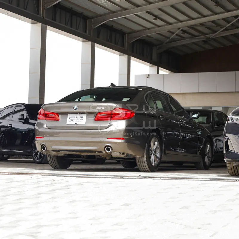 2017 بي ام دبليو الفئة الخامسة 530 أي