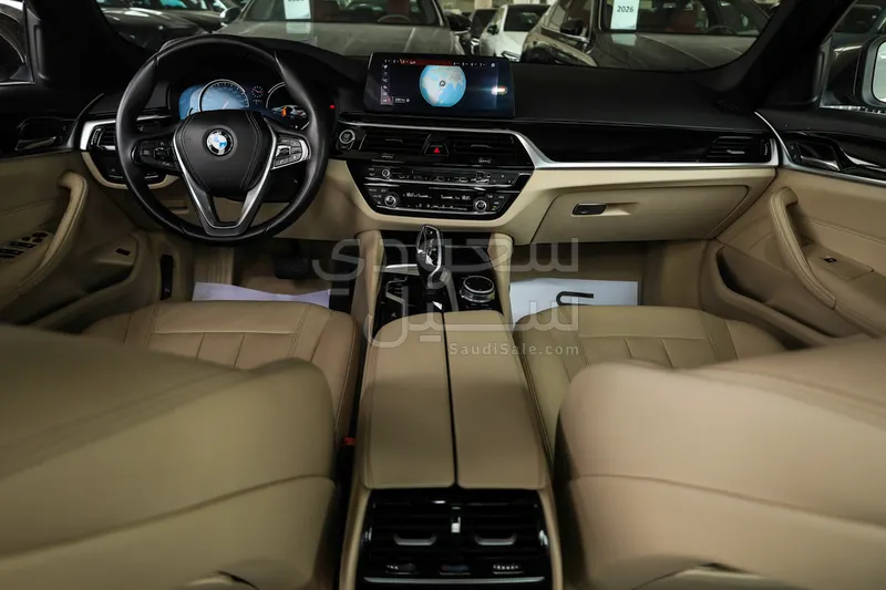 2017 بي ام دبليو الفئة الخامسة 530 أي