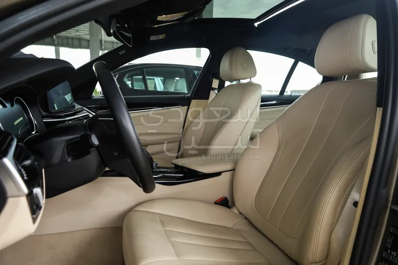 2017 بي ام دبليو الفئة الخامسة 530 أي