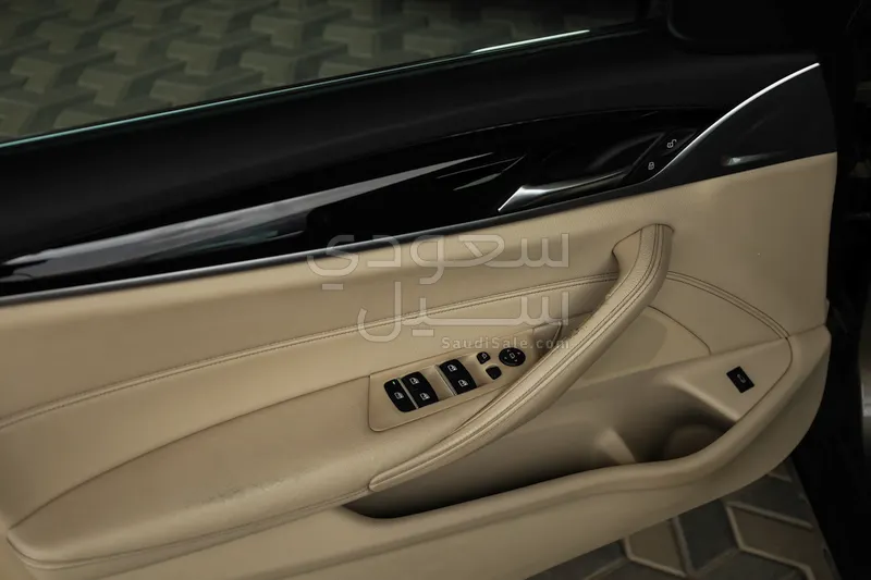 2017 بي ام دبليو الفئة الخامسة 530 أي