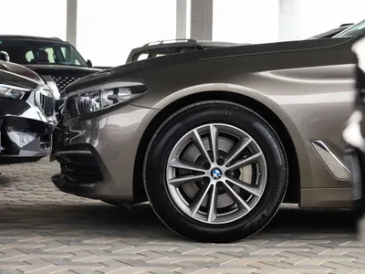 2017 بي ام دبليو الفئة الخامسة 530 أي