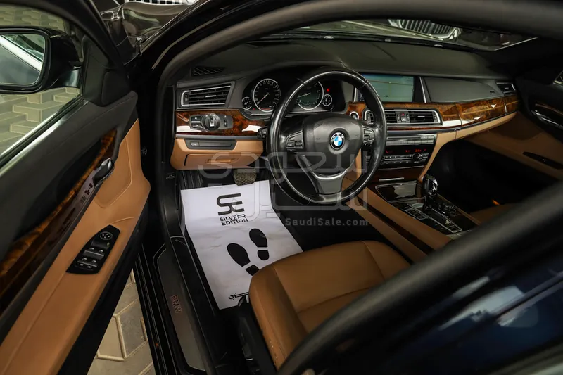 2014 بي ام دبليو الفئة السابعة 740 إل أي