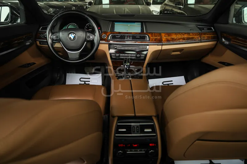 2014 بي ام دبليو الفئة السابعة 740 إل أي