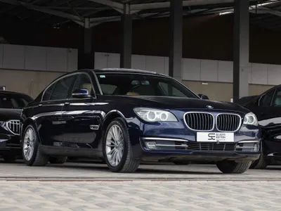 2014 بي ام دبليو الفئة السابعة 740 إل أي