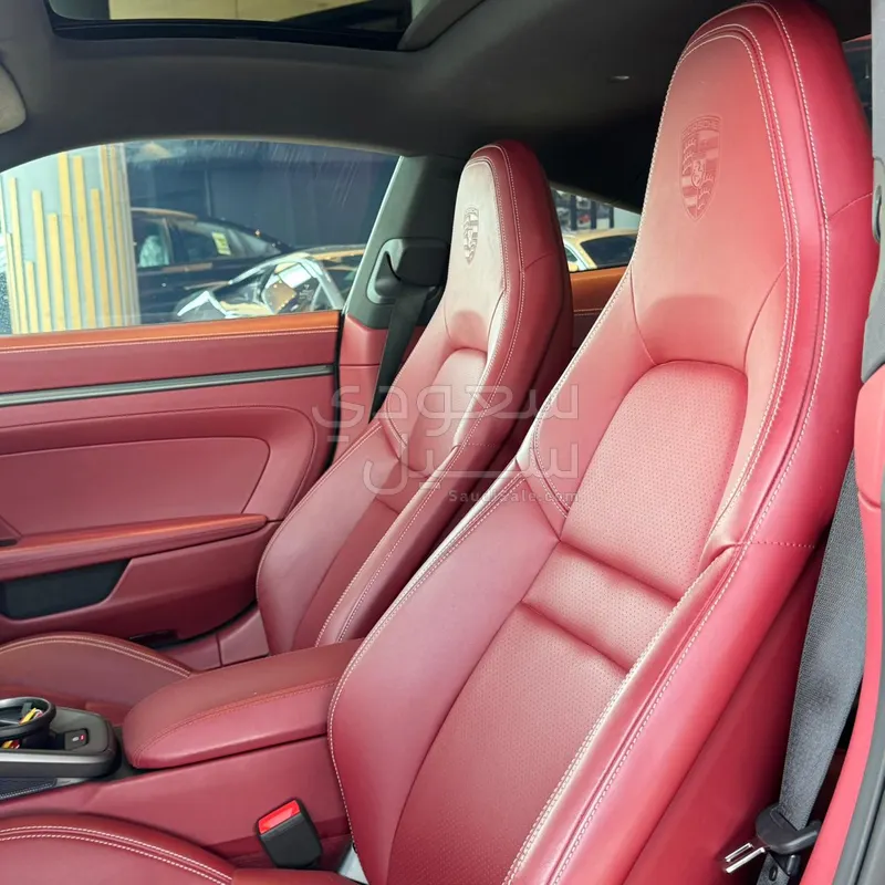 2024 بورش 911 كاريرا اس