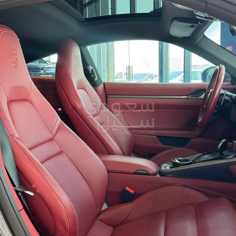 2024 بورش 911 كاريرا اس