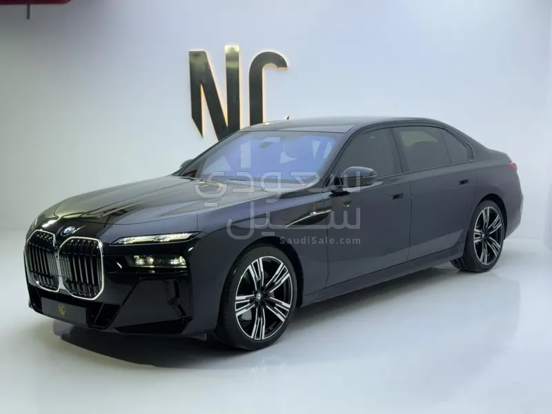 2024 بي ام دبليو الفئة السابعة 735أي
