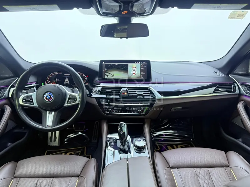 2023 بي ام دبليو الفئة الخامسة 550 أي