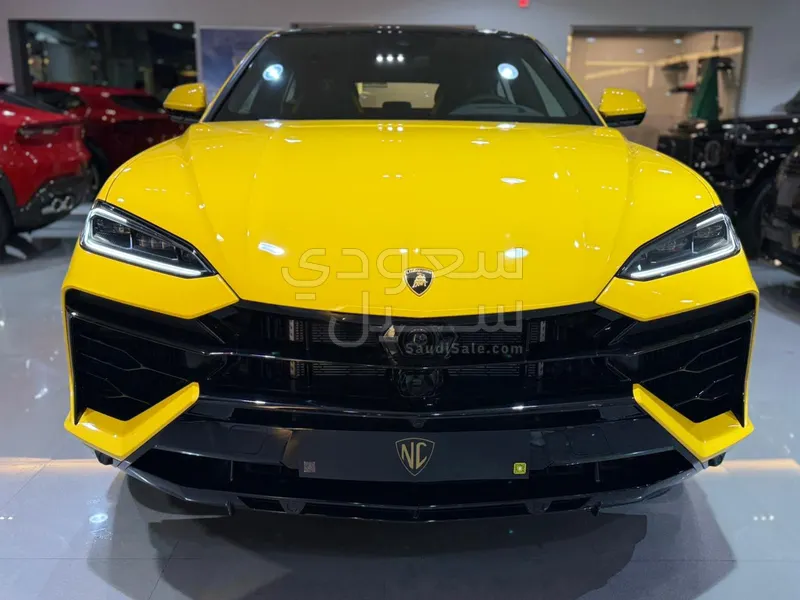 2025 لمبرجيني اوروس اس