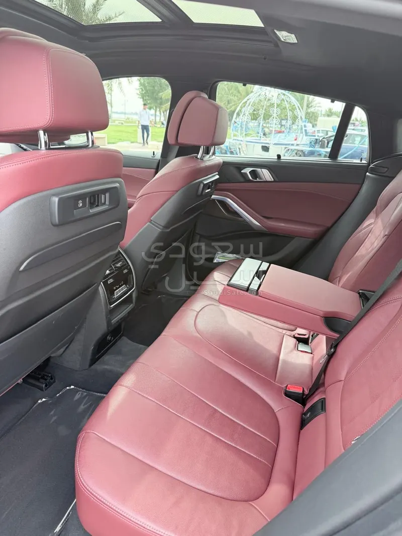 2022 بي ام دبليو الفئة اكس 6 40أي