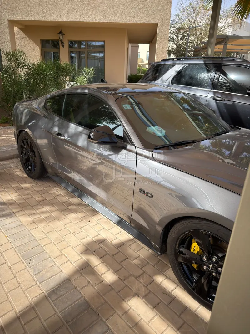 2021 فورد موستانغ جي تي