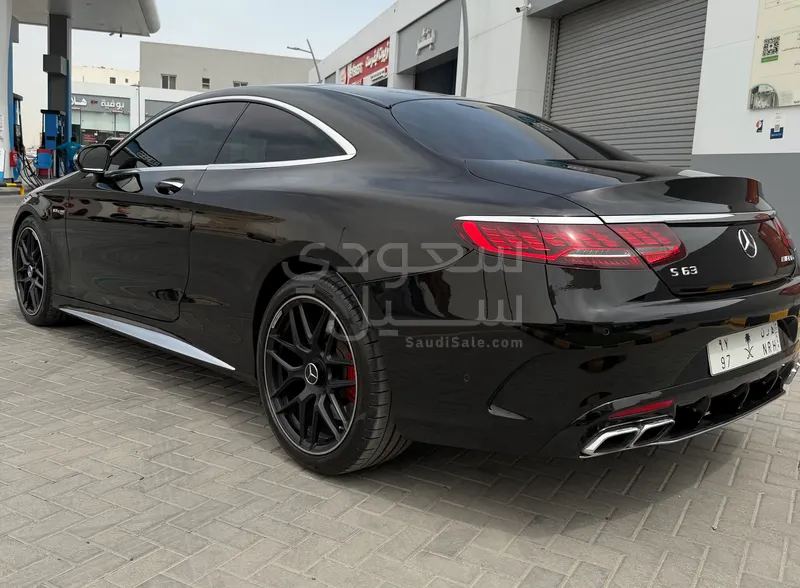 2015 مرسيدس - بنز إس 63 كوبيه