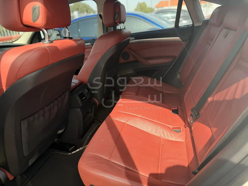 2013 BMW X Series 6
