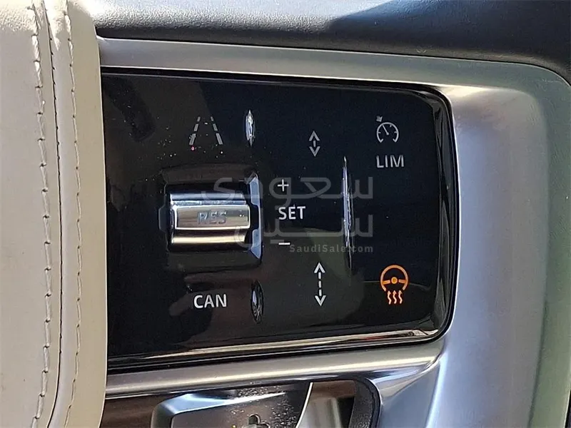 2023 لاند روفر رينج روفر فوج