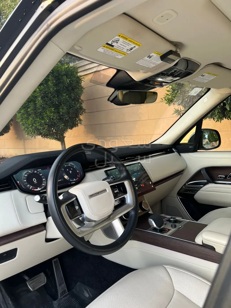 2023 لاند روفر رينج روفر فوج