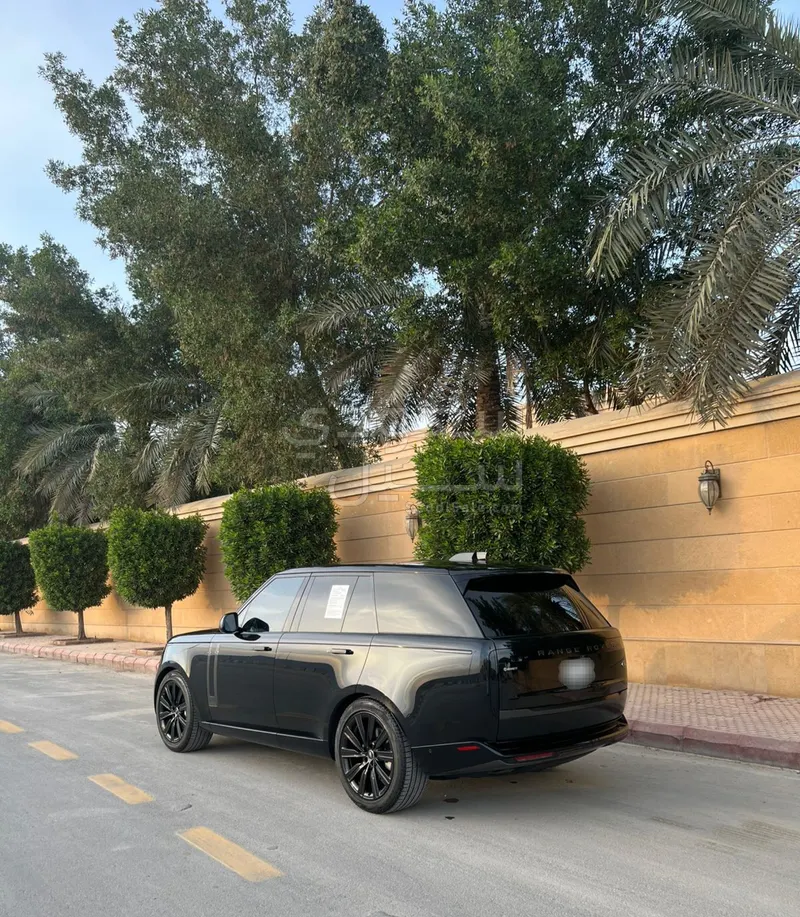 2023 لاند روفر رينج روفر فوج