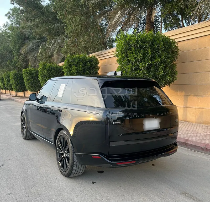 2023 لاند روفر رينج روفر فوج