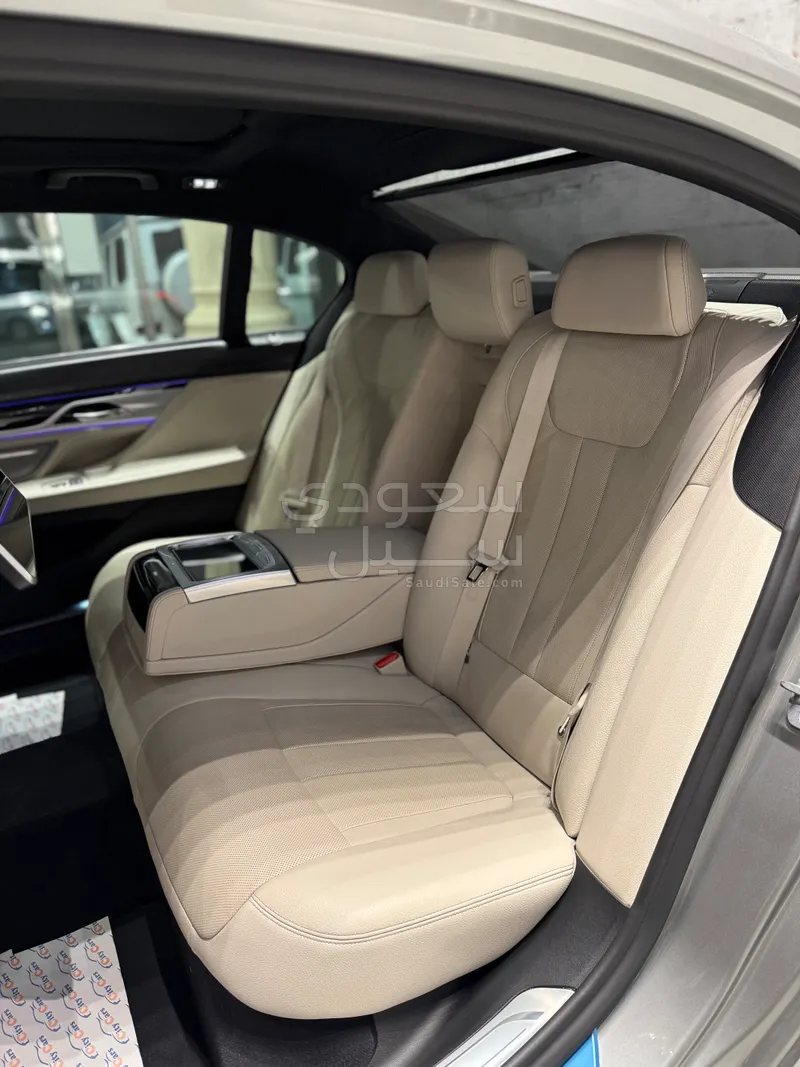 2022 BMW 7 Series 730Li