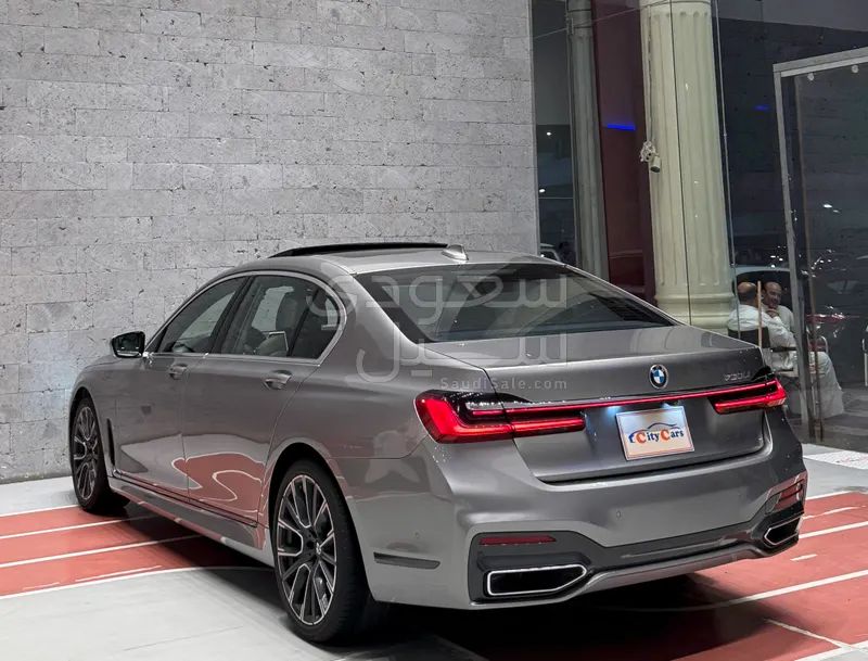 2022 BMW 7 Series 730Li